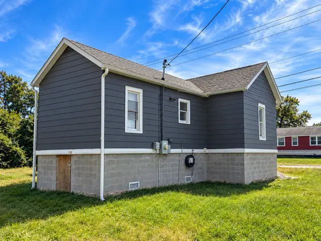 128 W North Street, Watseka, IL 60970 - #3