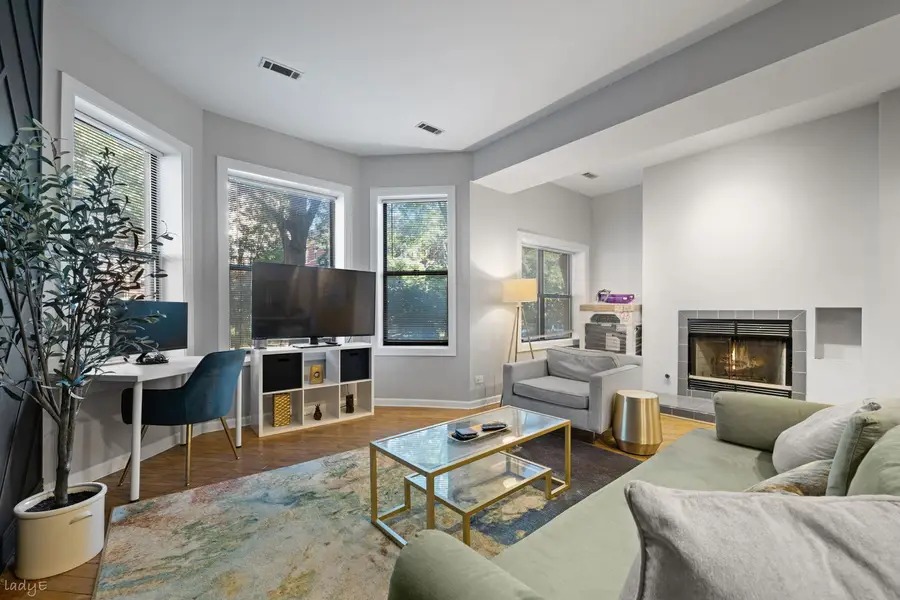 4354 N Kenmore Avenue #1N, Chicago, IL 60613 - #2