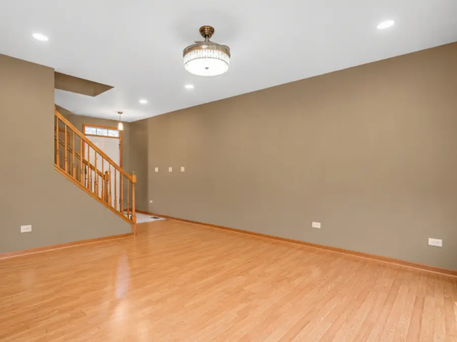 16612 Knottingwood Avenue, Oak Forest, IL 60452 - #2