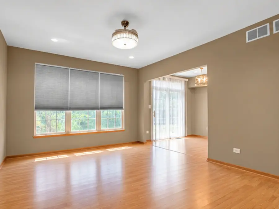 16612 Knottingwood Avenue, Oak Forest, IL 60452 - #3
