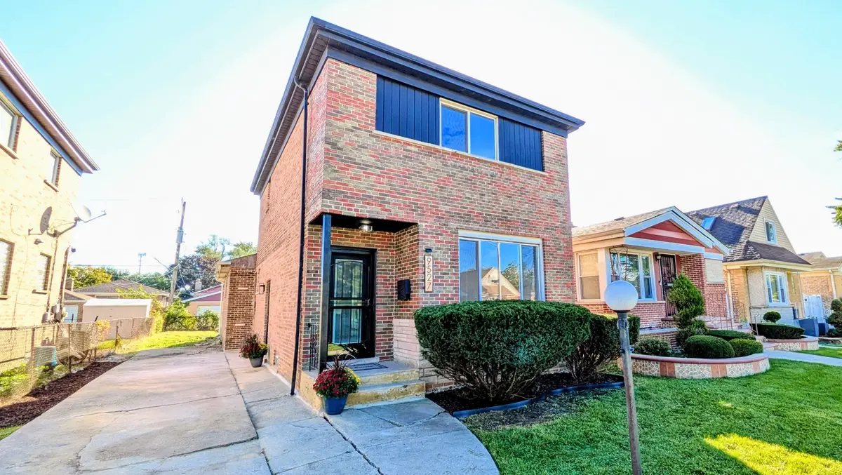 9527 S Parnell Avenue, Chicago, IL 60628 - #1