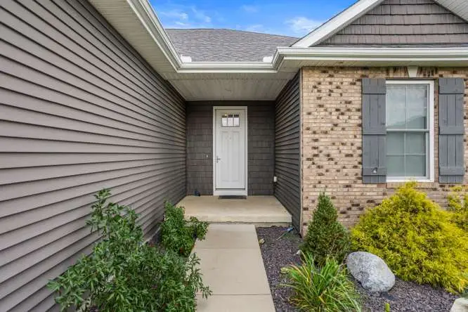 Address Withheld By Seller, Champaign, IL 61822 - #3