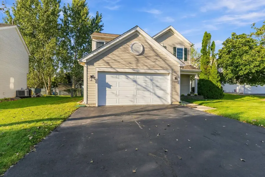 5 Flowerfield Court, Lake In The Hills, IL 60156 - #2
