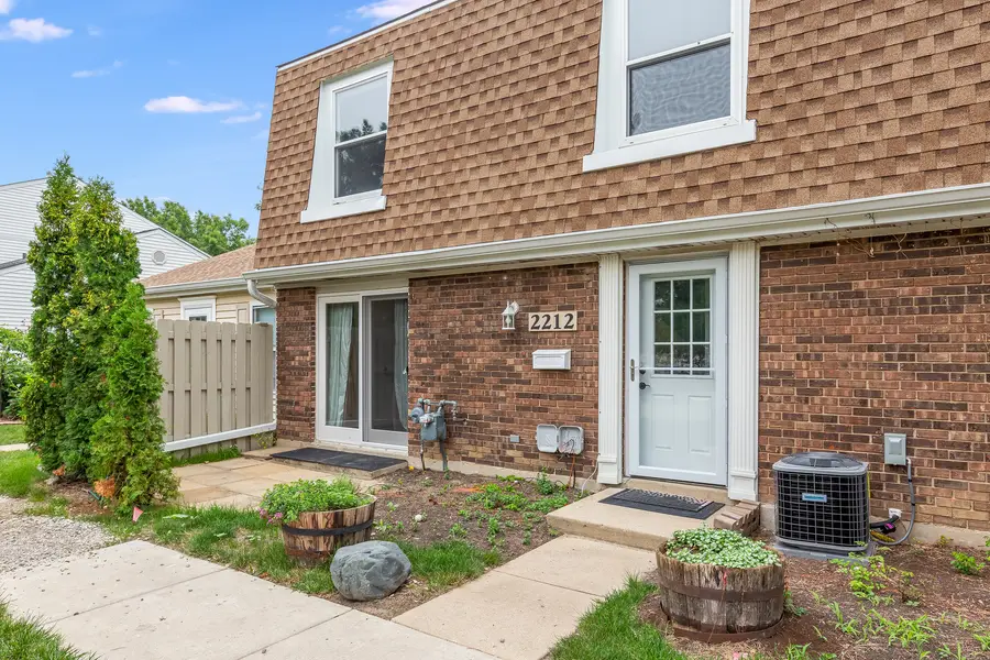 2212 Cardinal Court, Schaumburg, IL 60194 - #3