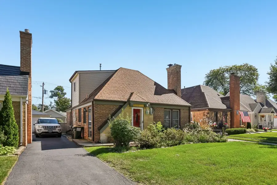 1923 N 74th Avenue, Elmwood Park, IL 60707 - #3