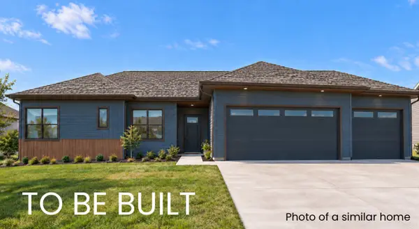 7027 Black Oak Drive, Bettendorf, IA 52722