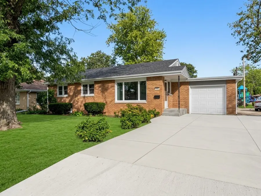 448 Dennis Avenue, Bradley, IL 60915 - #2
