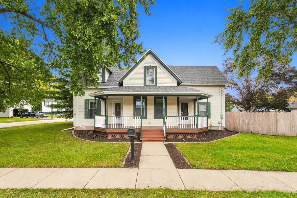 20 N Joles Street, Sandwich, IL 60548 - #1