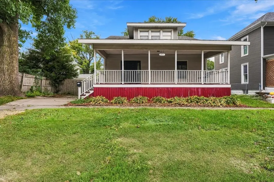 311 E Jefferson Street, Clinton, IL 61727 - #3