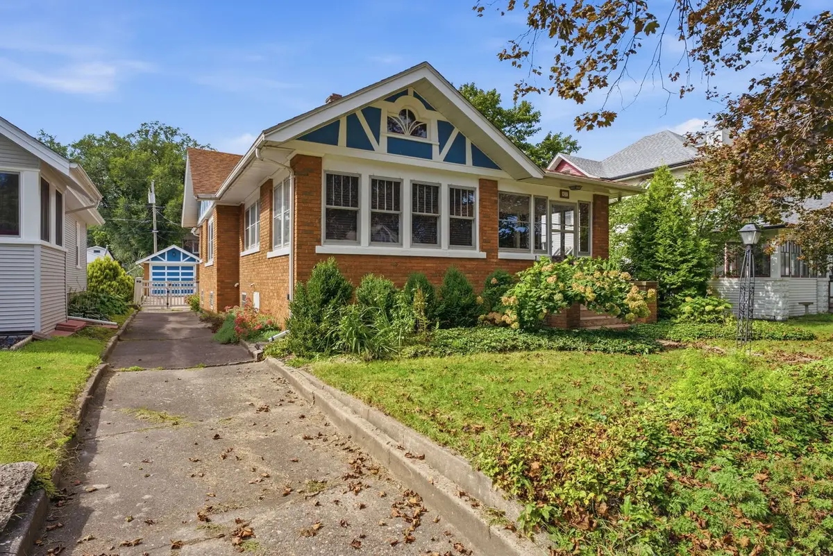 437 49th Street, Moline, IL 61265 - #1