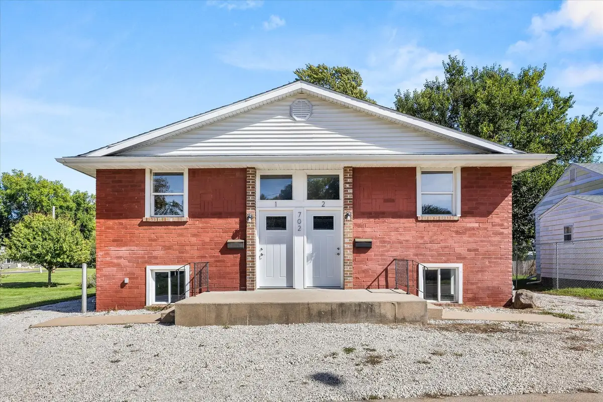 702 4th Avenue, Ottawa, IL 61350 - #1