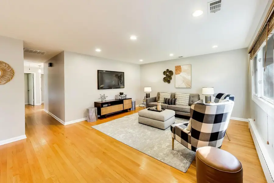 3136 Bellwood Lane, Glenview, IL 60026 - #3