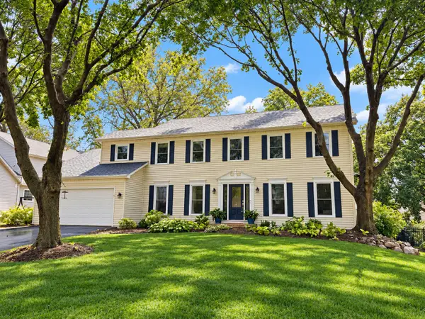 163 Stonegate Court, Glen Ellyn, IL 60137