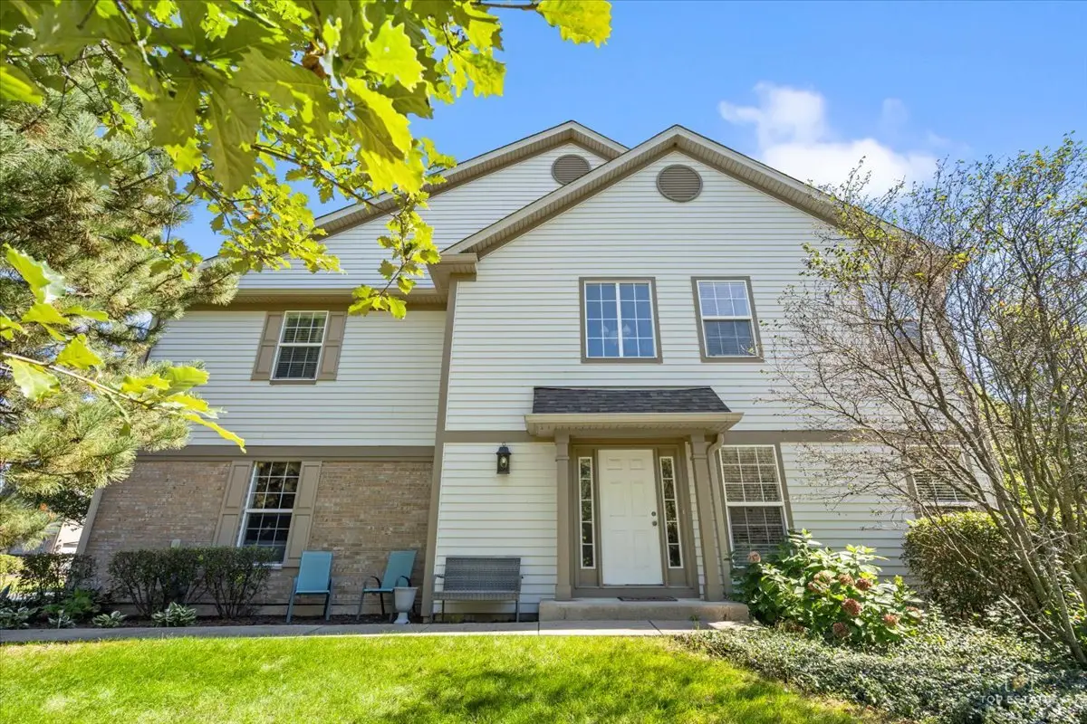 2010 Ivy Ridge Drive, Hoffman Estates, IL 60192 - #1