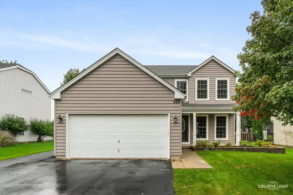 255 Mayfair Lane, South Elgin, IL 60177