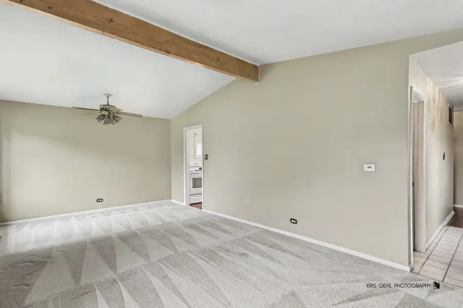 16 W Jeffery Avenue, Wheeling, IL 60090 - #3