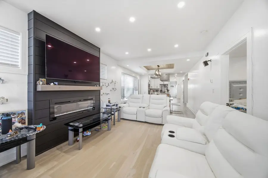 6148 S Moody Avenue, Chicago, IL 60638 - #3