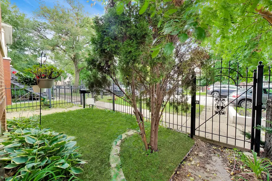 2052 N Whipple Street, Chicago, IL 60647 - #3