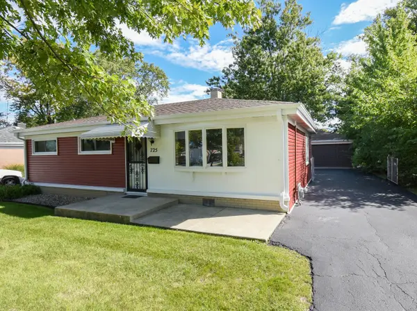 725 N Bierman Avenue, Villa Park, IL 60181
