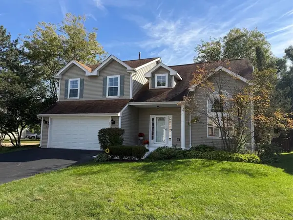139 N Crooked Lake Lane, Lindenhurst, IL 60046