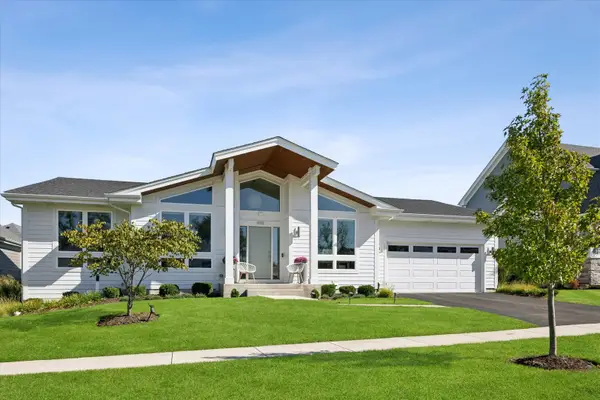498 Cora Lane, St. Charles, IL 60174