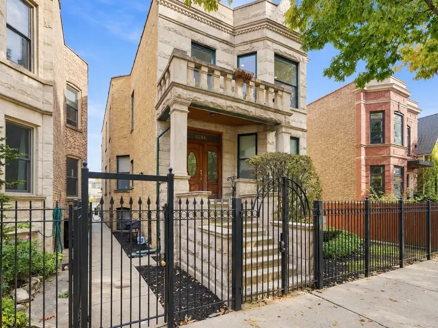 3244 W Potomac Avenue W, Chicago, IL 60651 - #2