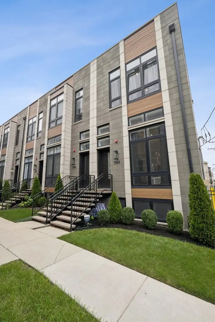 6209 S Ellis Avenue, Chicago, IL 60637 - #2