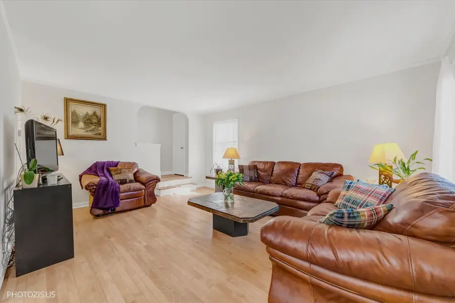 8217 Laramie Avenue, Skokie, IL 60077 - #3