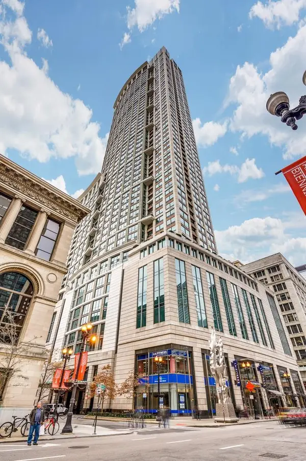130 N Garland Court #2310, Chicago, IL 60602