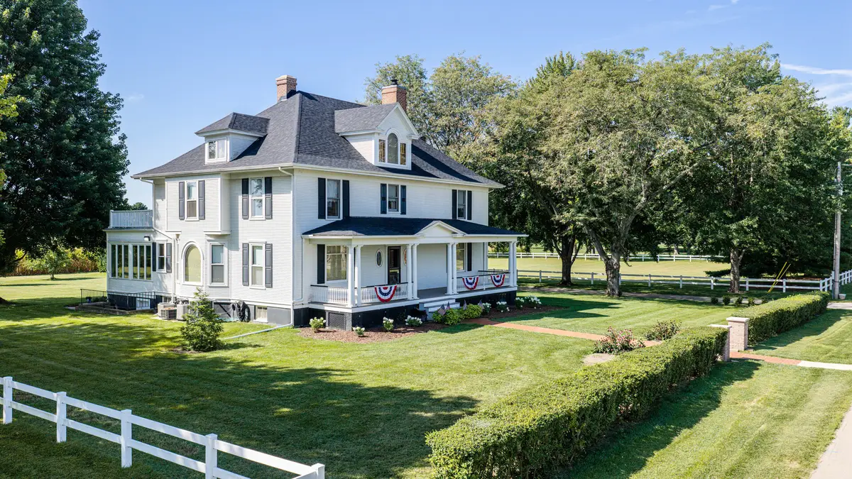 704 E Thompson Street, Princeton, IL 61356 - #1