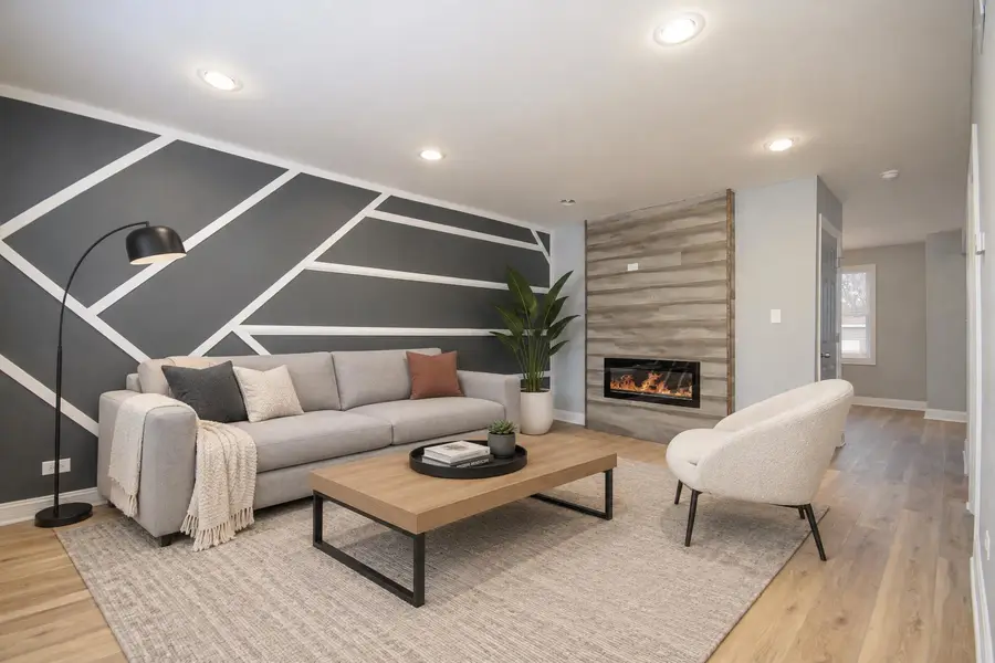 9605 S Greenwood Avenue, Chicago, IL 60628 - #3