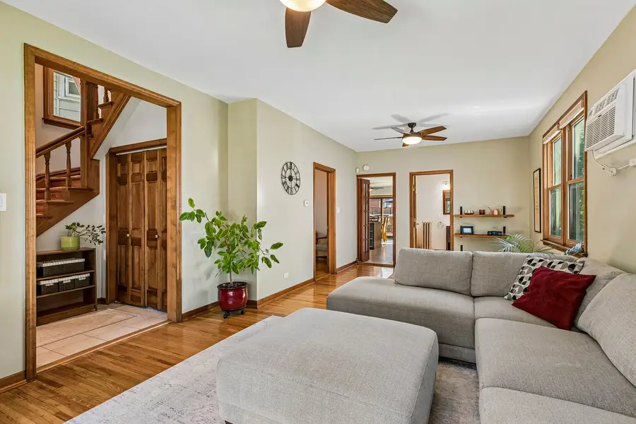 4731 N Kilbourn Avenue, Chicago, IL 60630 - #2