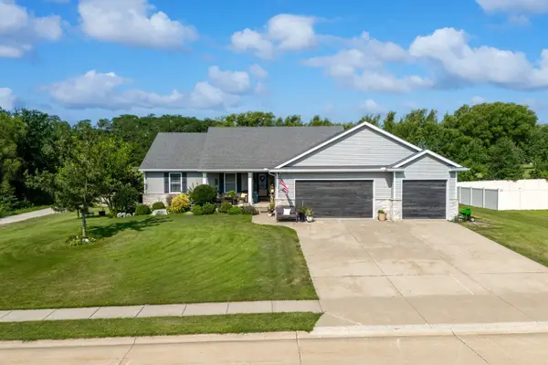 510 Fenceline Drive, Blue Grass, IA 52726