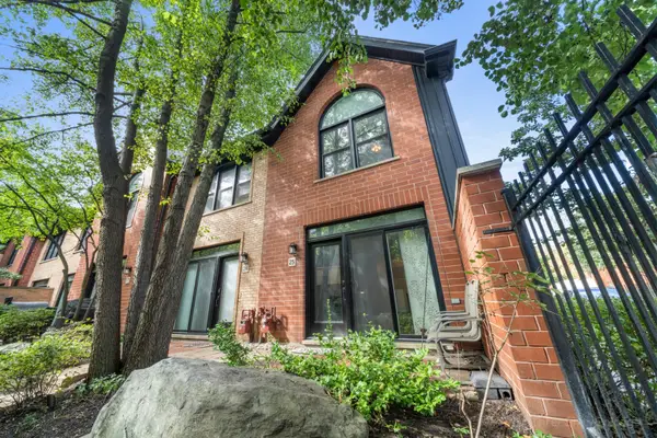 1801 W Diversey Parkway #25, Chicago, IL 60614