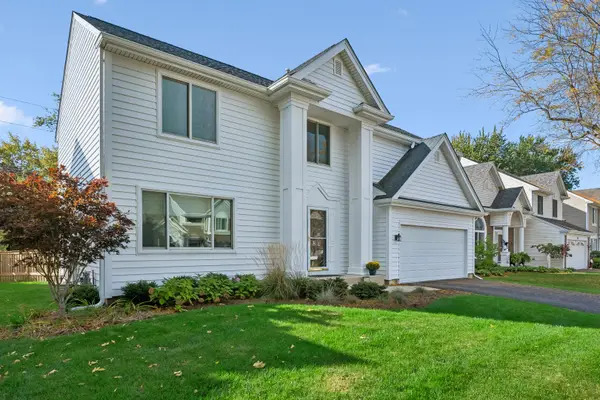 290 Rock Hall Court, Grayslake, IL 60030