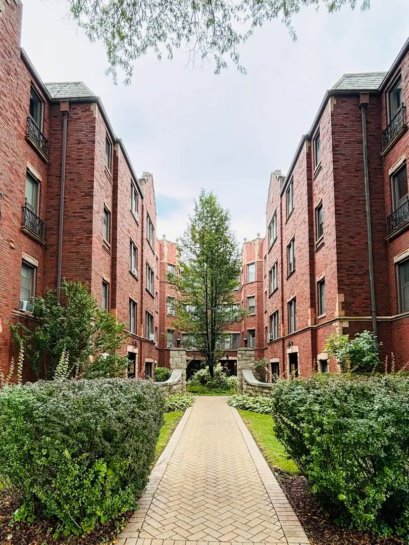 6759 N Artesian Avenue #2G, Chicago, IL 60645 - #1