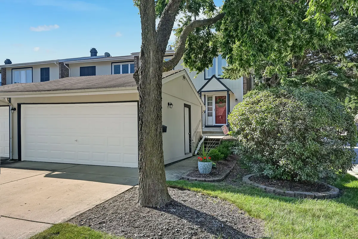 216 Pinewood Lane, Bloomingdale, IL 60108 - #1