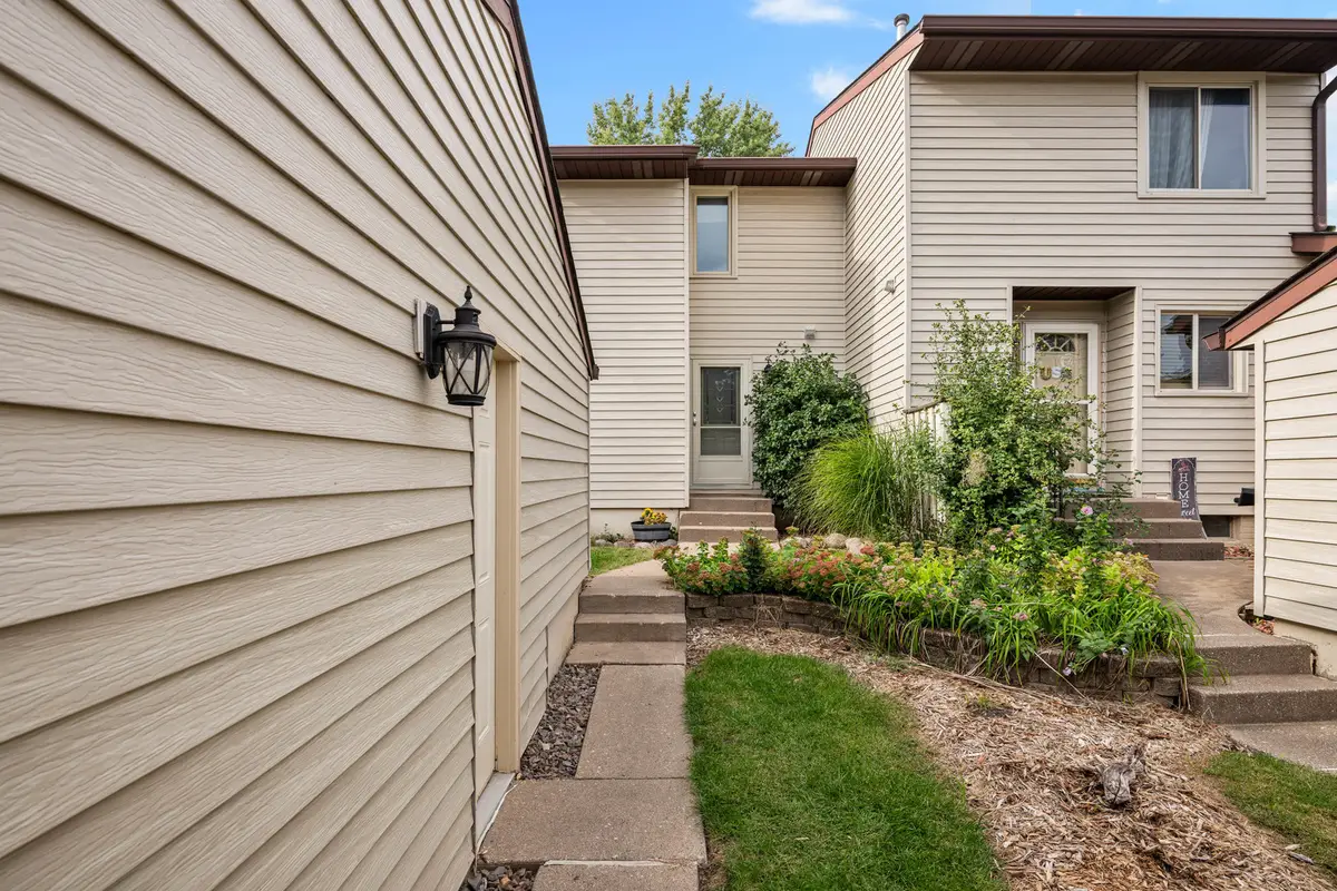 3640 Cedarwood Court, Bettendorf, IA 52722 - #1
