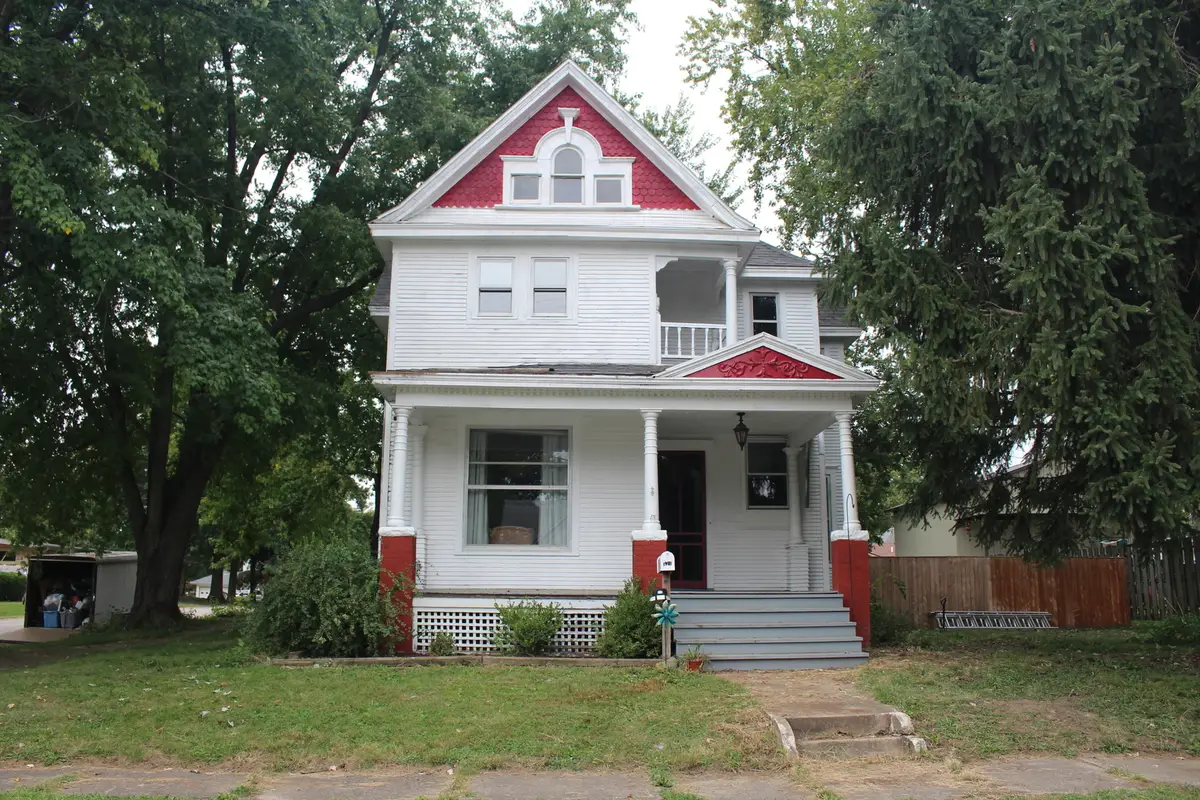 421 S Monroe Street, Clinton, IL 61727 - #1