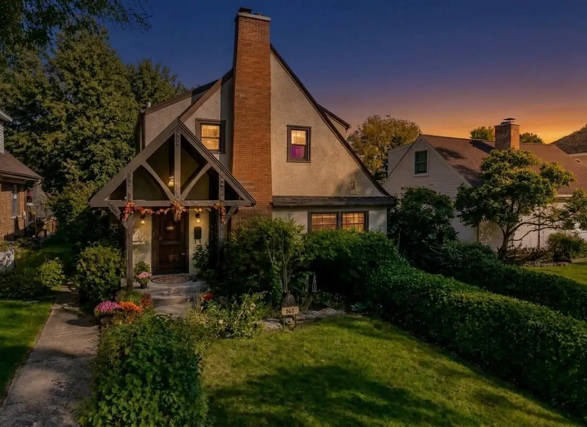 165 Forest Avenue, Glen Ellyn, IL 60137 - #1