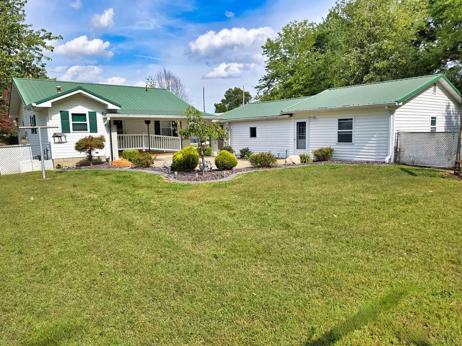 113 East Street, Xenia, IL 62899 - #2