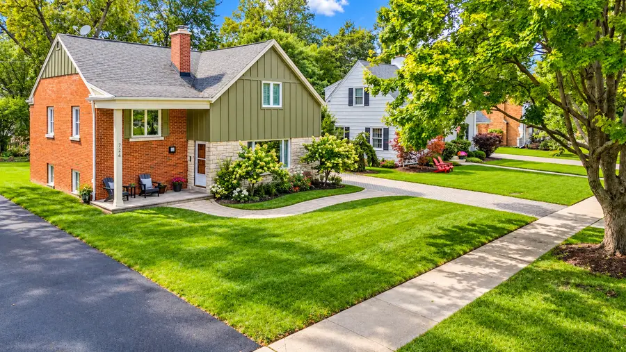 724 S Kensington Avenue, La Grange, IL 60525 - #3