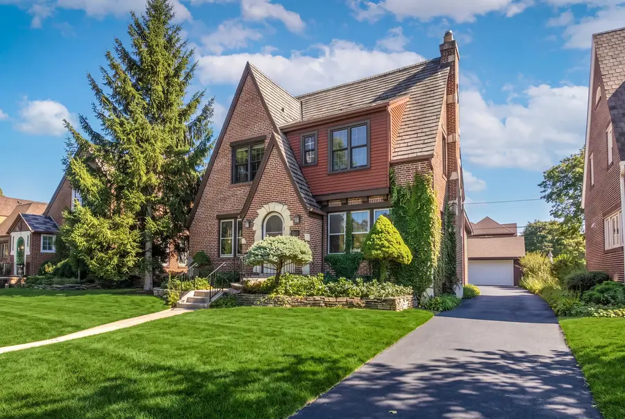 221 East Avenue, Park Ridge, IL 60068 - #2