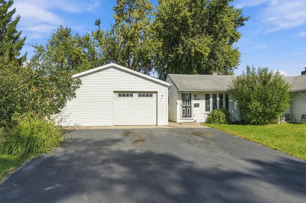 4200 W 90th Street, Hometown, IL 60456 - #1