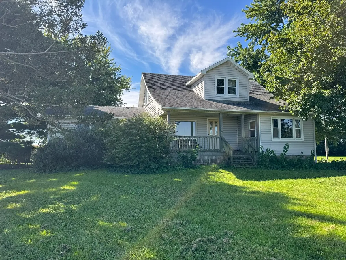 423 E 300n Road, Gibson City, IL 60936 - #1