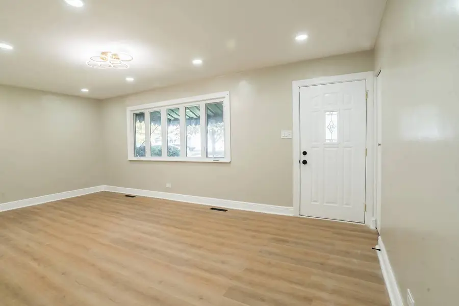 11024 Oxford Avenue, Chicago Ridge, IL 60415 - #2