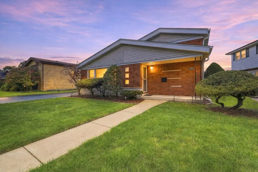 10624 S Kostner Avenue, Oak Lawn, IL 60453 - #3