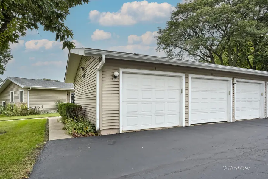 824 Wiltshire Drive #1, McHenry, IL 60050 - #2