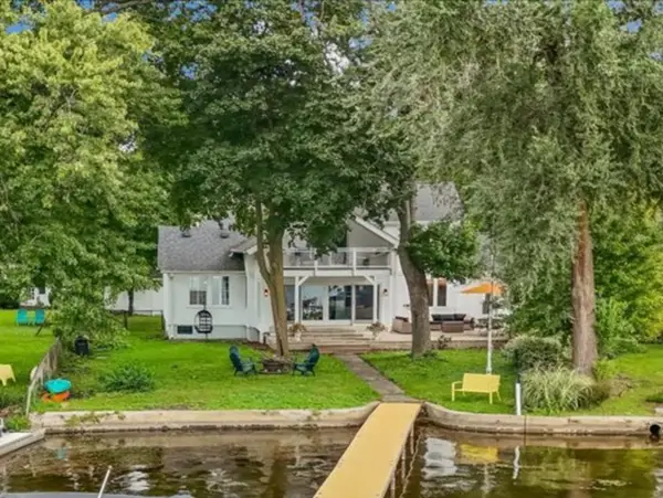 1153 N Shore Drive, Crystal Lake, IL 60014