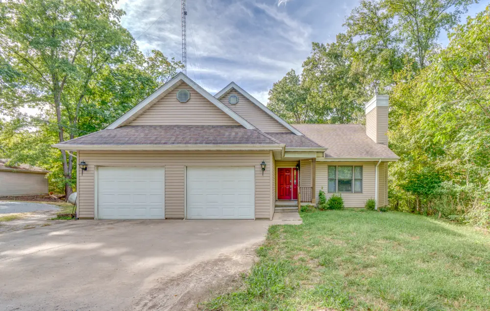 18355 N Miller Lake Lane, Mount Vernon, IL 62864 - #1